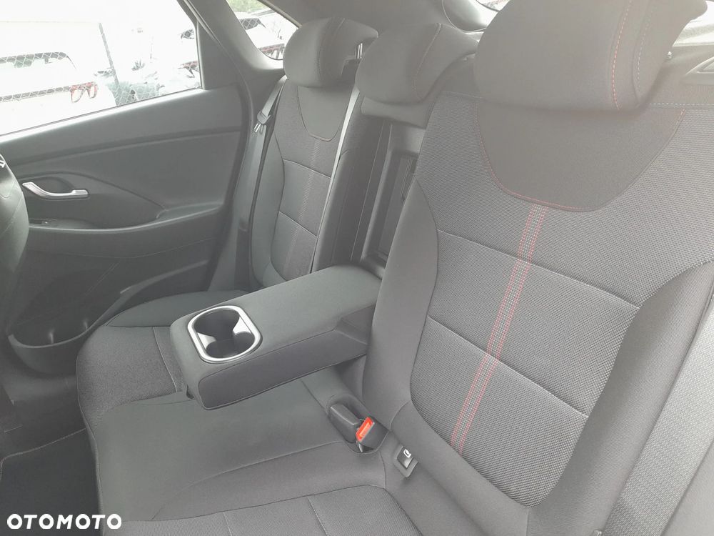 Hyundai i30 1.5 T-GDI 48V-Hybrid DCT N Line - 16