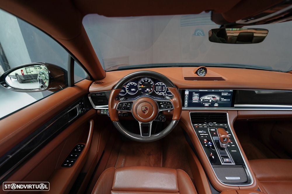 Porsche Panamera Sport Turismo 4 E-Hybrid - 17
