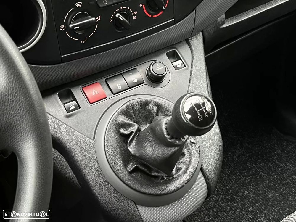 Peugeot partner 1.6 bluehdi 3 lug - 18