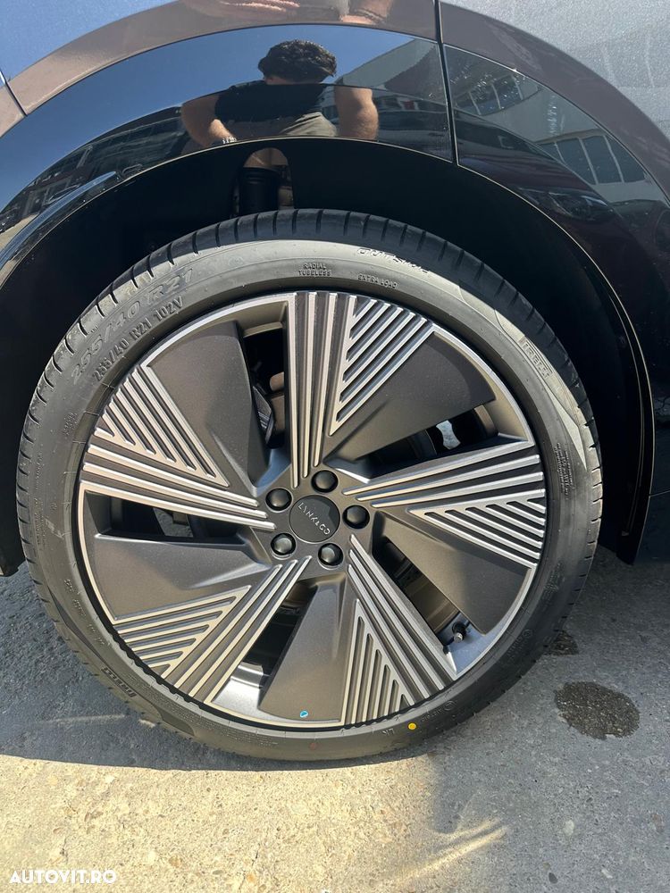 Lynk&Co 08 - 18