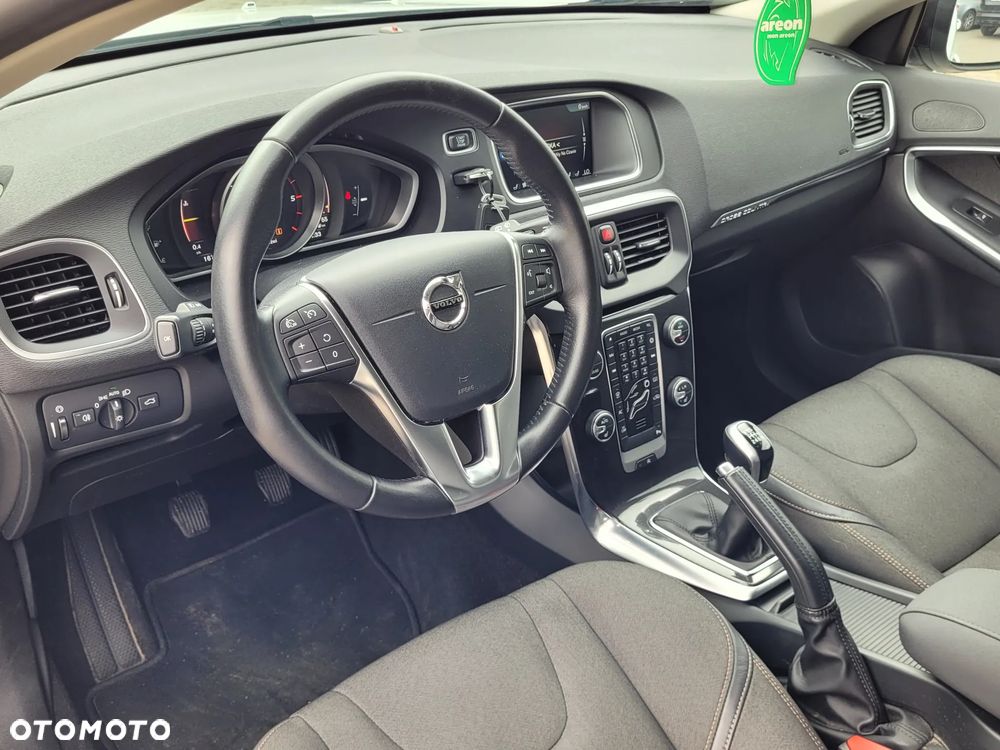 Volvo V40 Cross Country D2 Momentum - 30