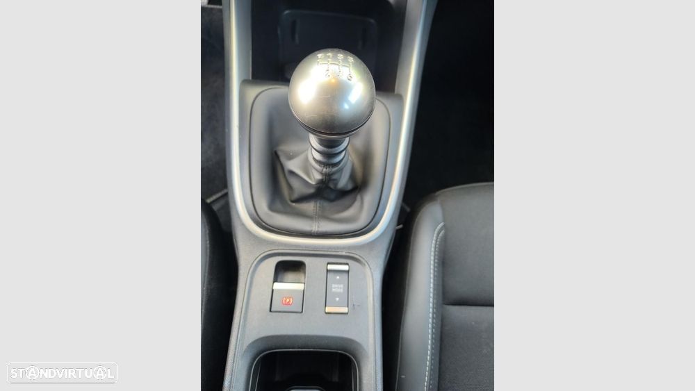 Jeep Avenger 1.2 GSE T3 Altitude - 12