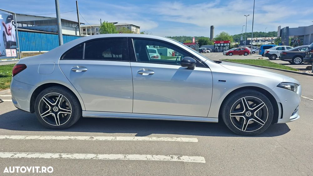 Mercedes-Benz A 250 e Aut. - 8