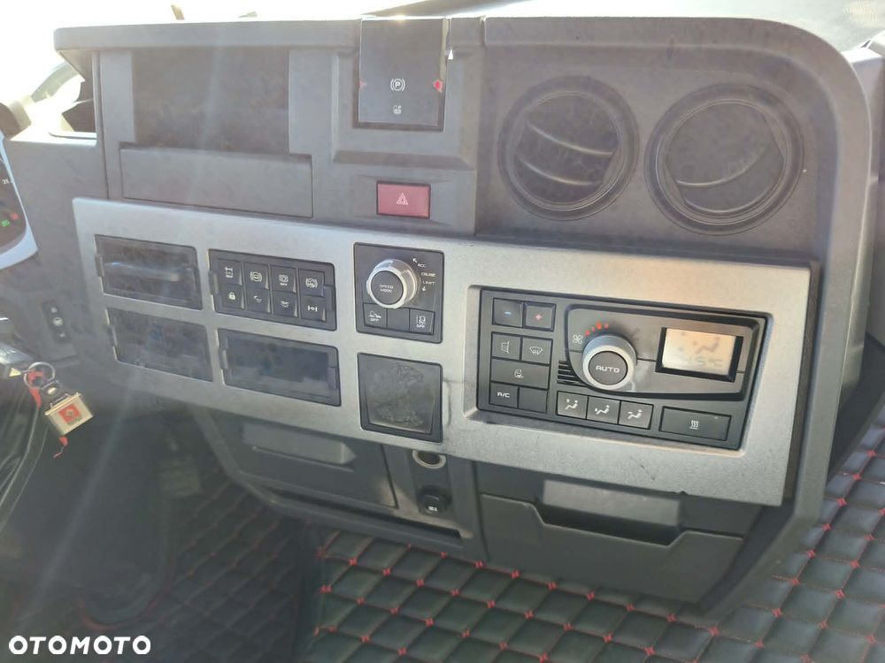Renault Gama T 460 2014r mały przebieg klima postojowa lodowka - 38