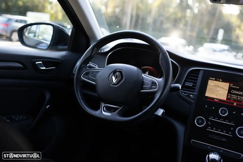 Renault Mégane Sport Tourer - 18