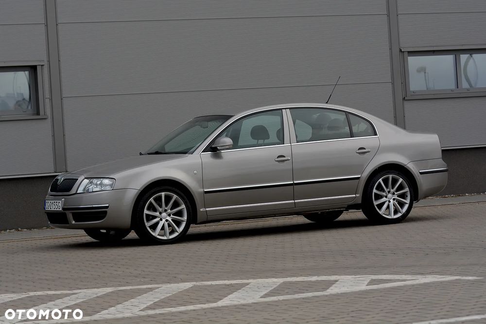 Skoda Superb 2.0 TDI DPF Exclusive - 15