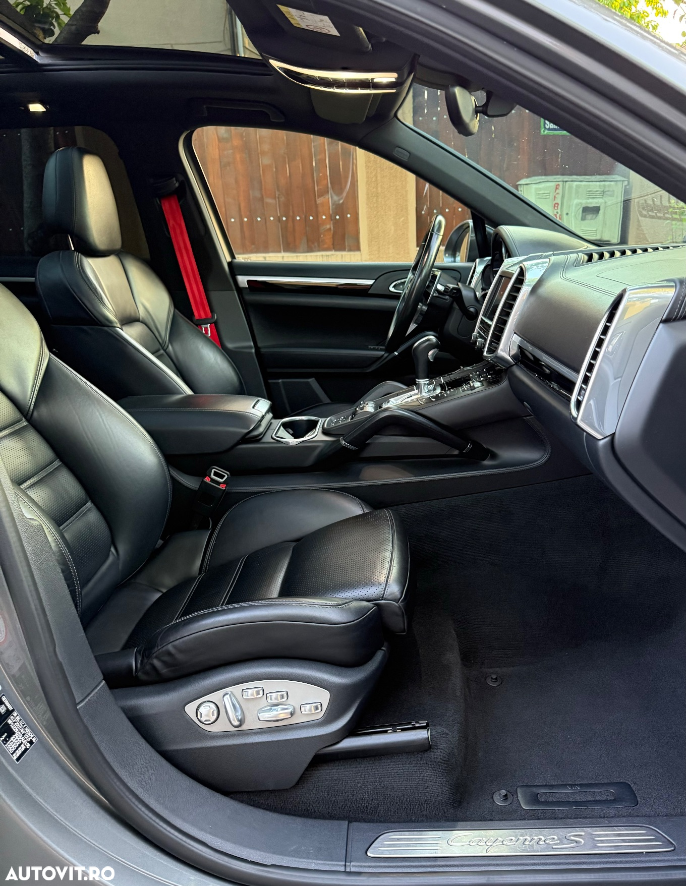 Porsche Cayenne 4.2 L S - 11