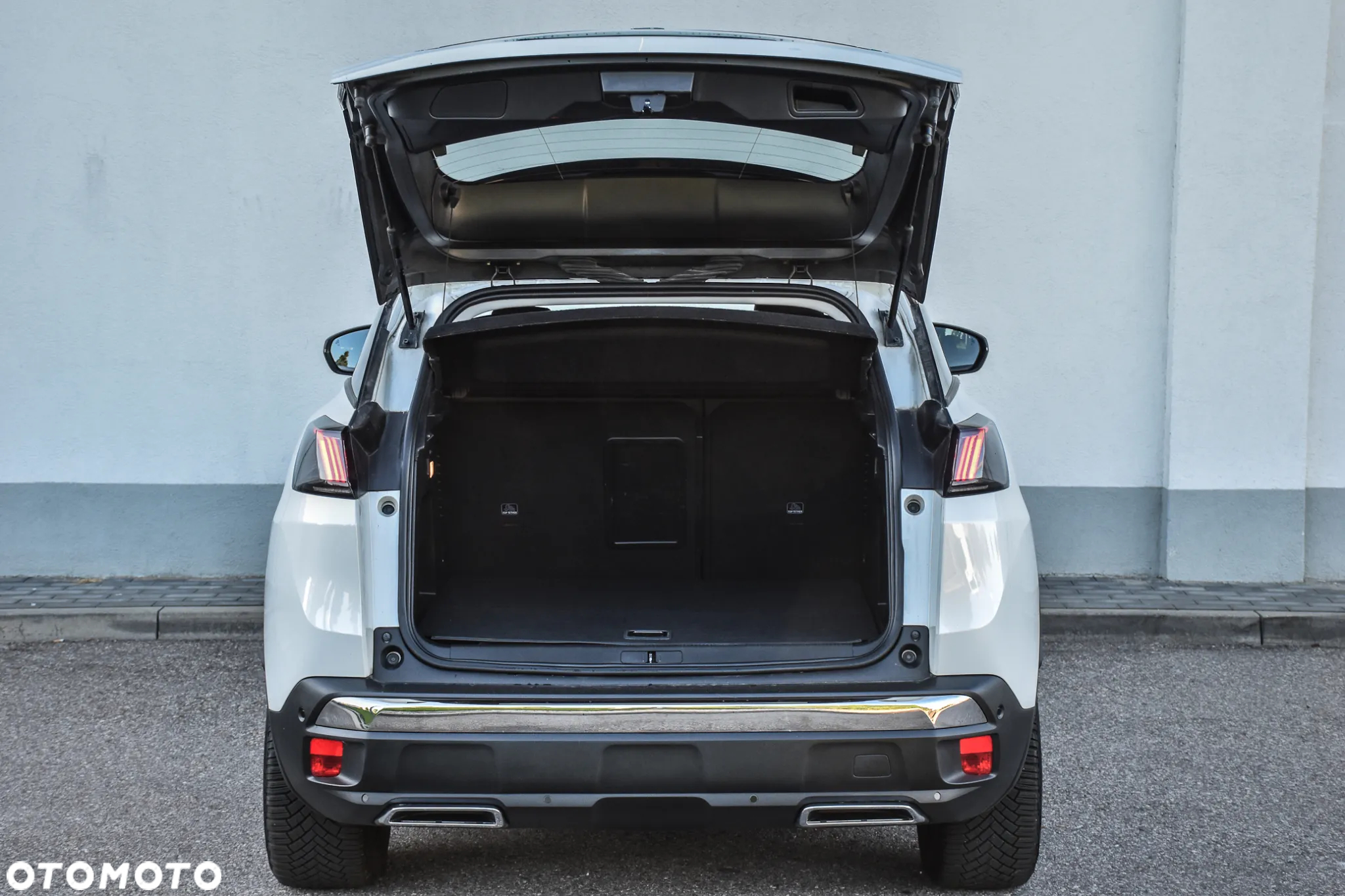 Peugeot 3008 1.6 PureTech Hybrid4 PHEV GT Pack S&S EAT8 - 39