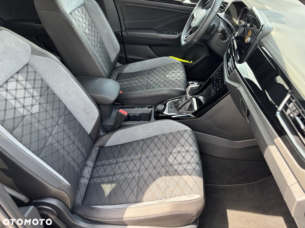 Volkswagen T-Roc - 18