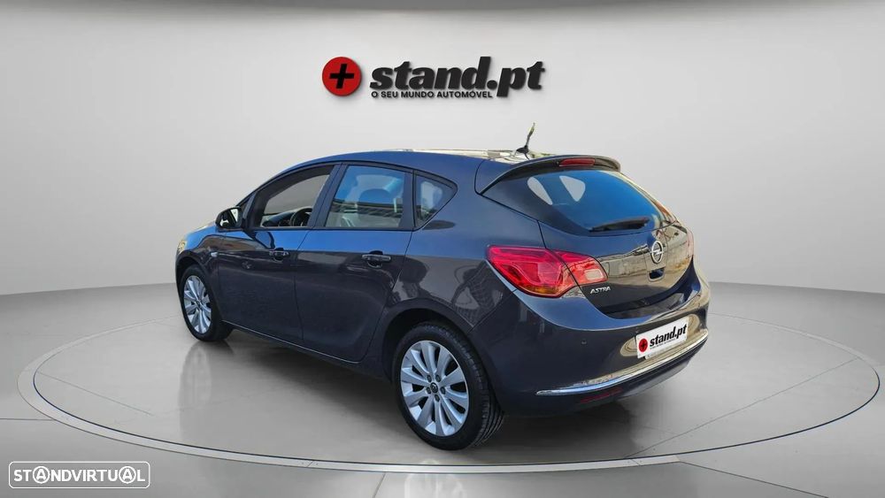 Opel Astra 1.6 150 Anos - 7