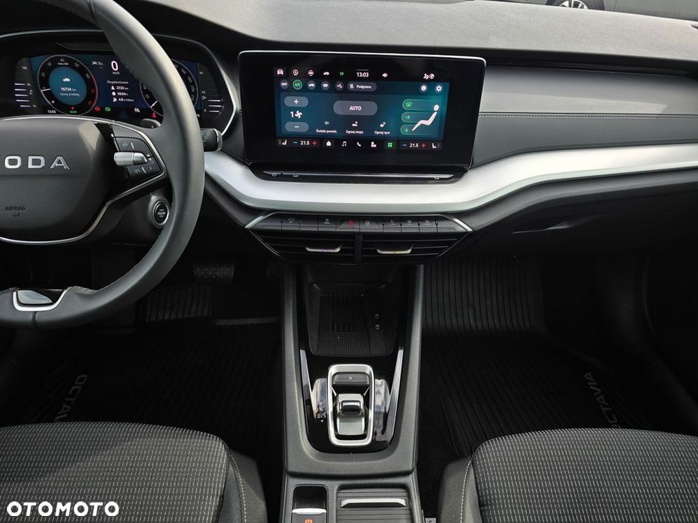 Skoda Octavia 1.5 TSI mHEV Selection DSG - 16