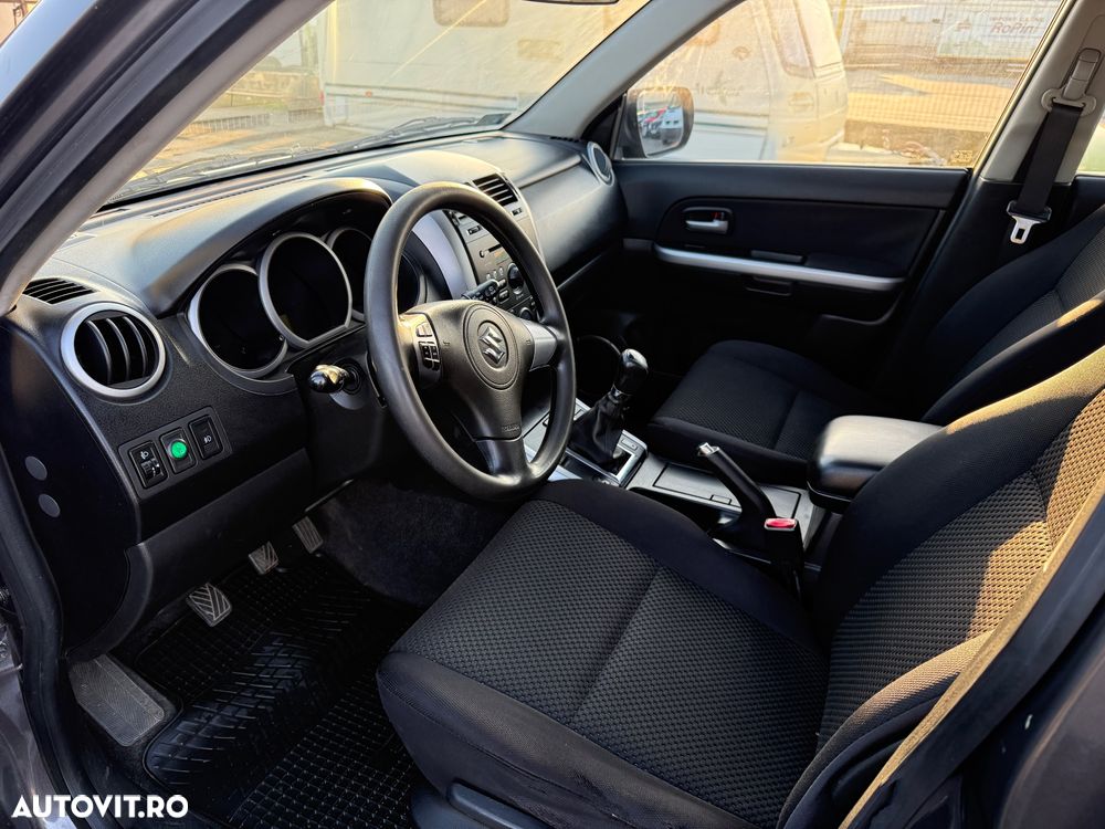 Suzuki Grand Vitara 1.9 DDIS JLX - 7