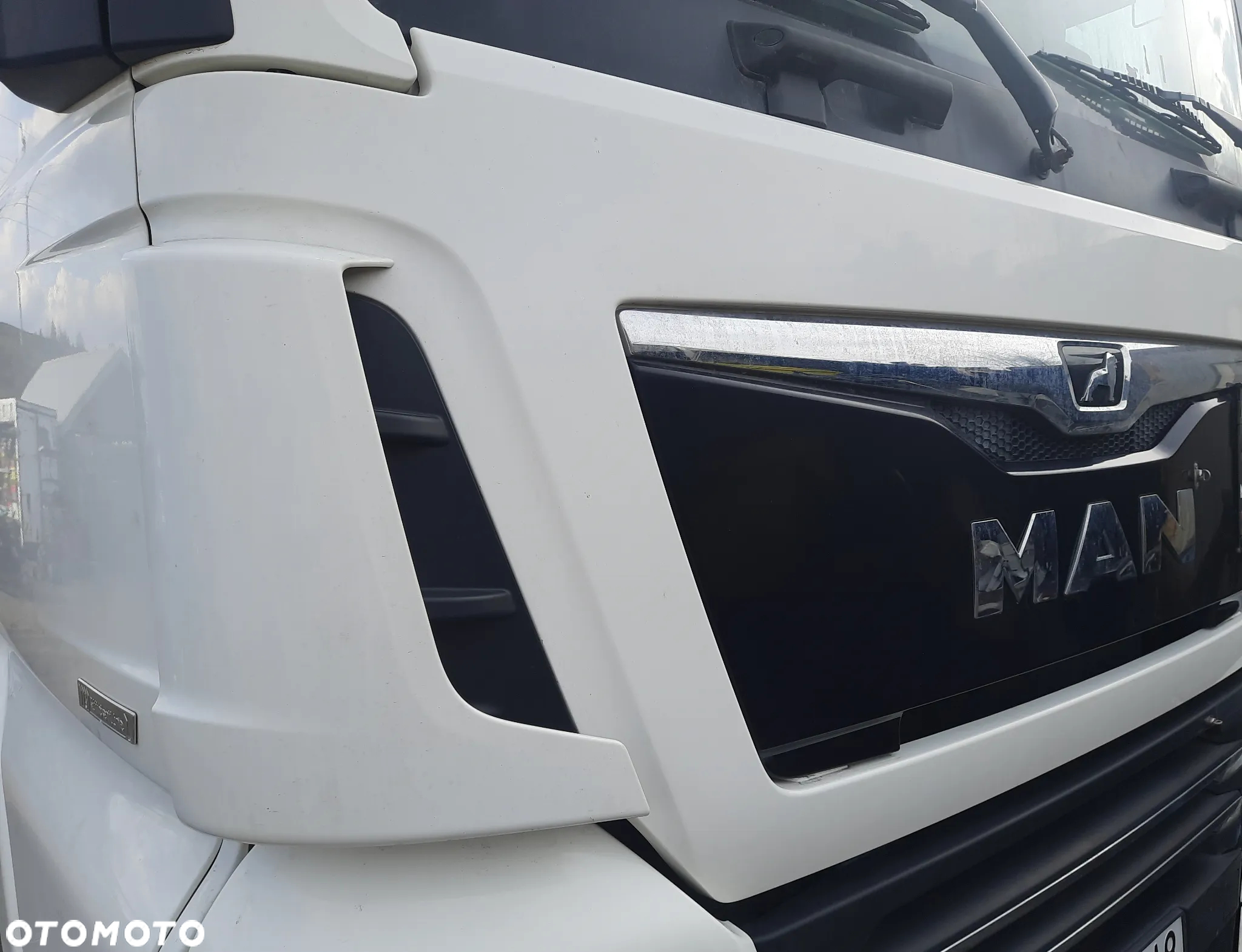 # MAN TGX EURO 6 LIFT 2018 r KOMPLETNY PRZÓD BIAŁY ZDERZAK MASKA ATRAPA LAMPY LAMPA - 9