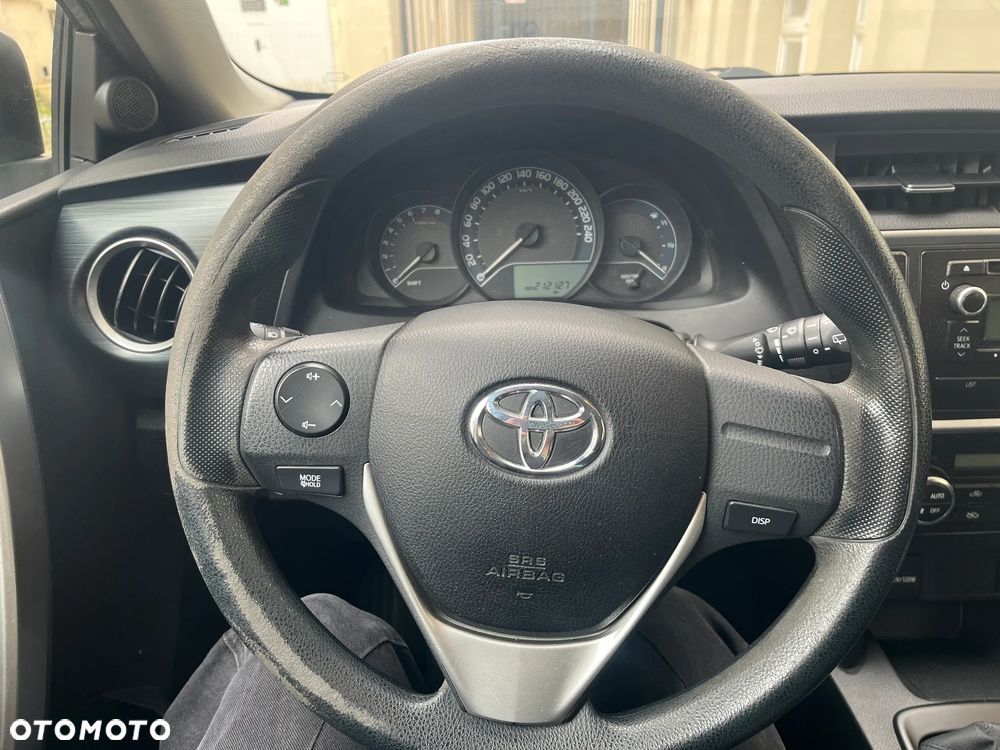 Toyota Auris 1.6 Active - 9
