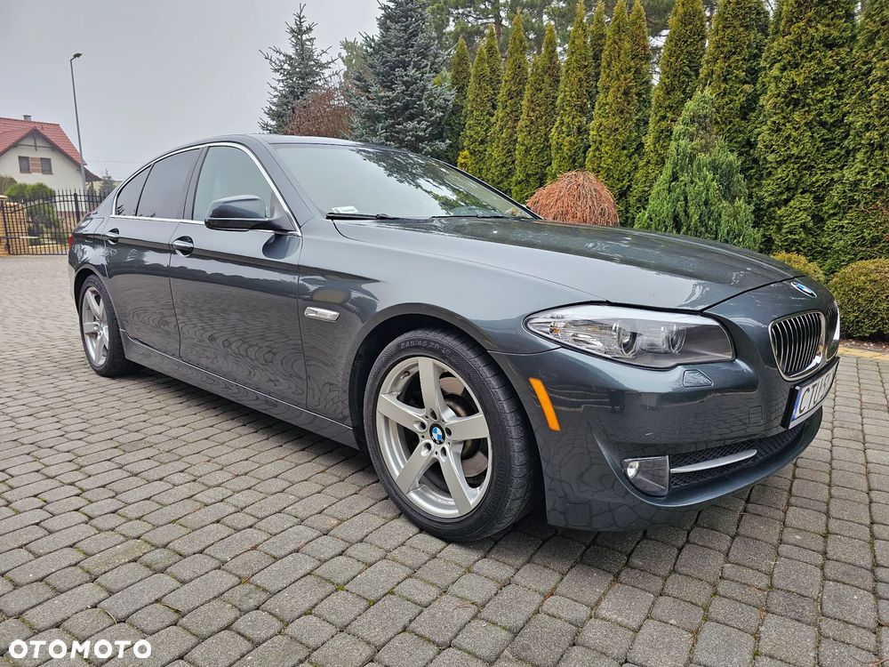 BMW Seria 5 528i - 1