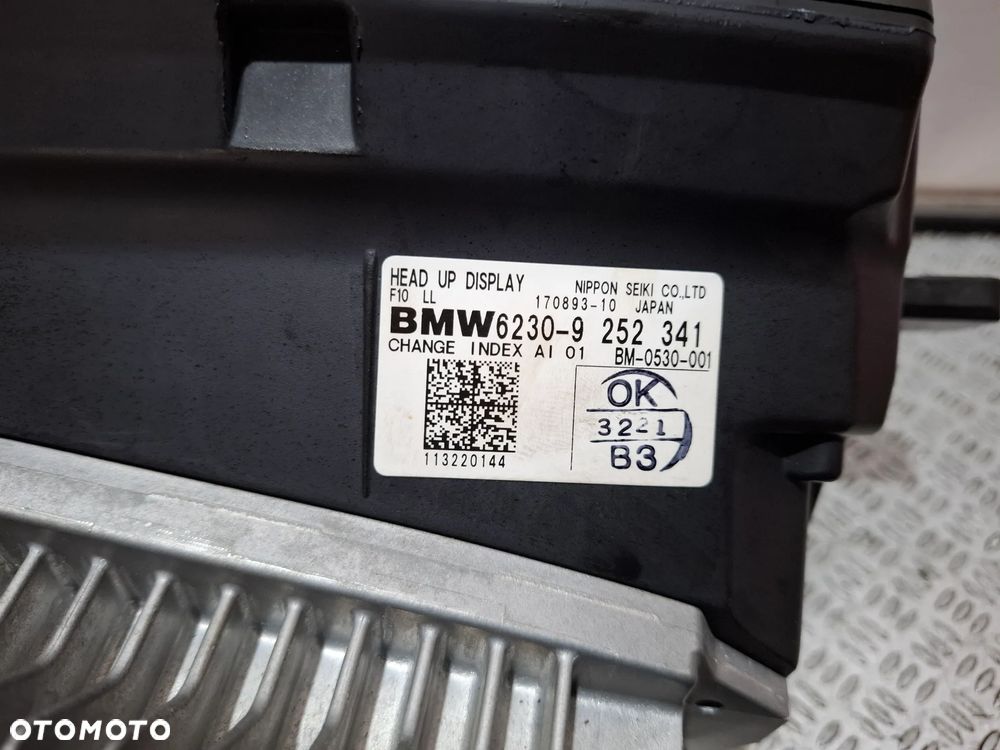 Wyświetlacz Head UP europa BMW 5 F10 - F11 Rok 2014 nr 9252341 - 3