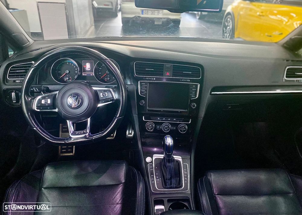 VW Golf 1.4 GTE Plug-In-Hybrid DSG - 16