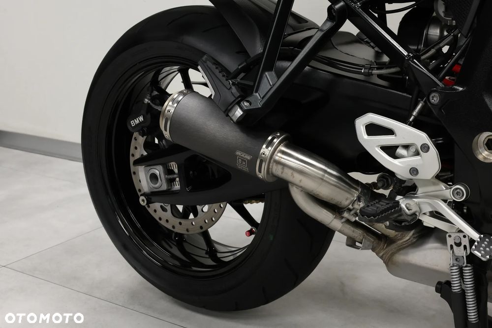 BMW S - 33