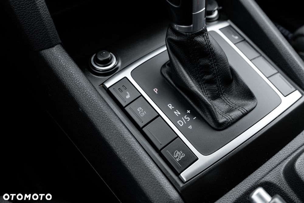 Volkswagen Amarok - 28