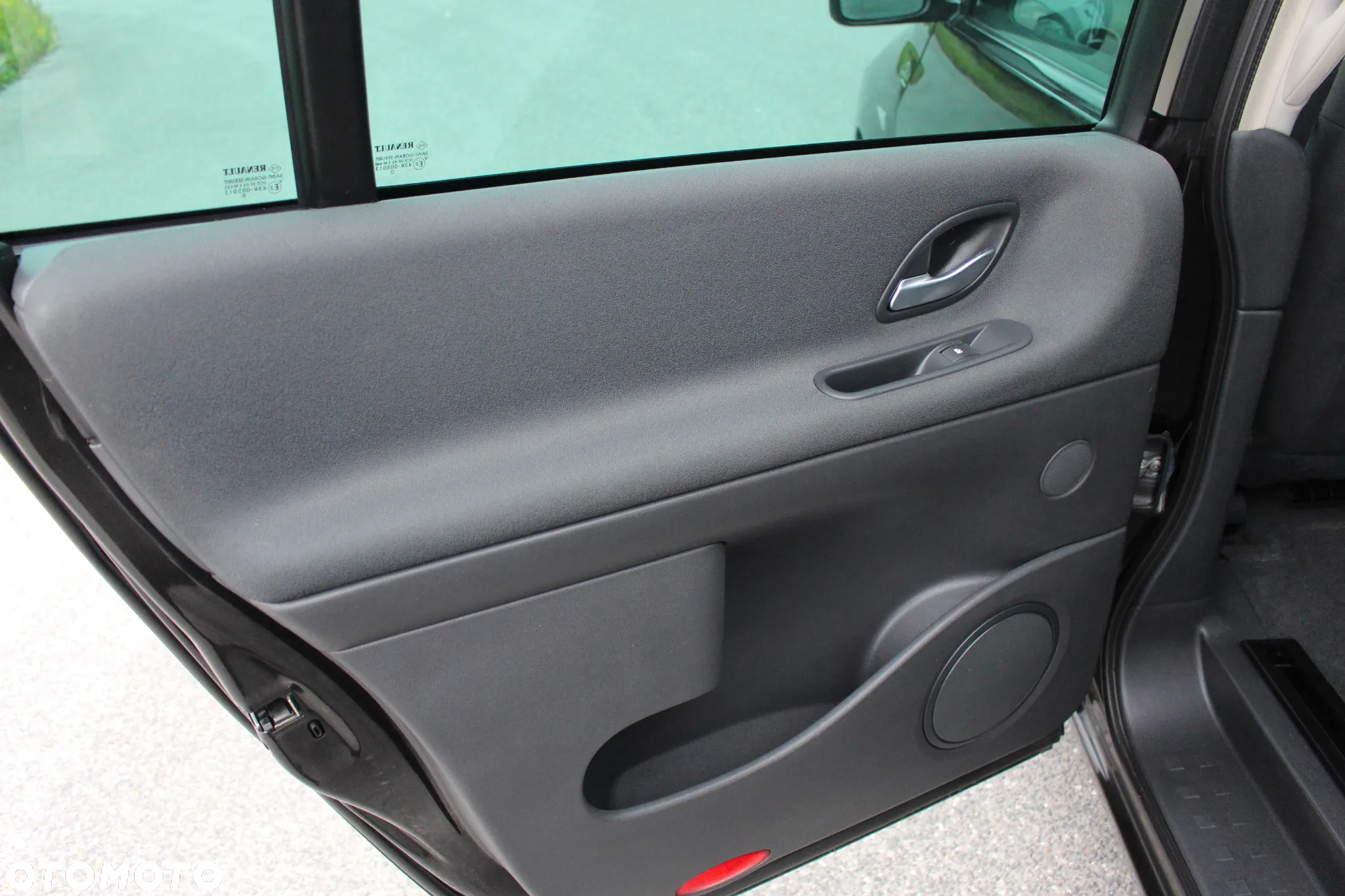 Renault Espace 2.0 Avantage - 17