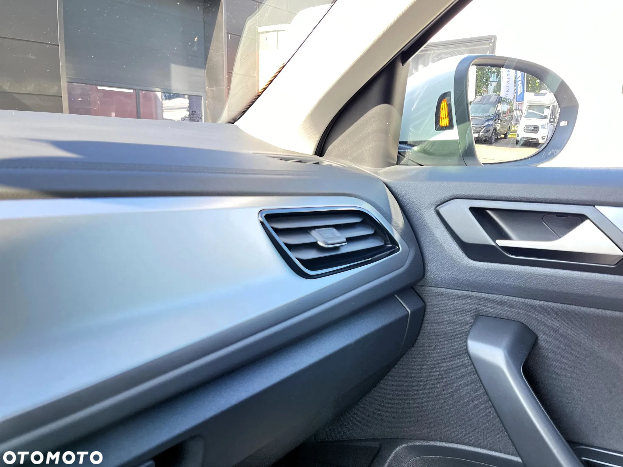 Volkswagen T-Roc 1.5 TSI Life Plus DSG - 23