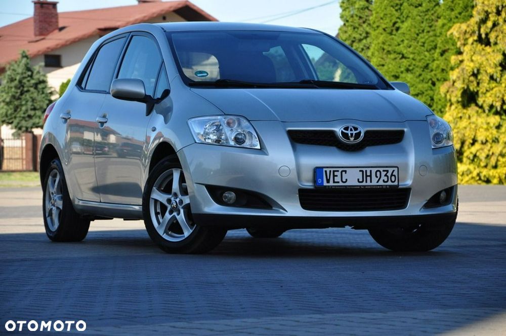 Toyota Auris - 11