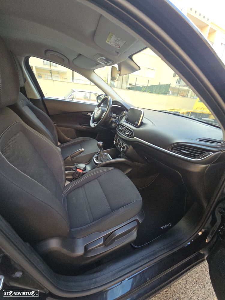 Fiat Tipo Station Wagon 1.6 M-Jet Lounge JLL17 - 25