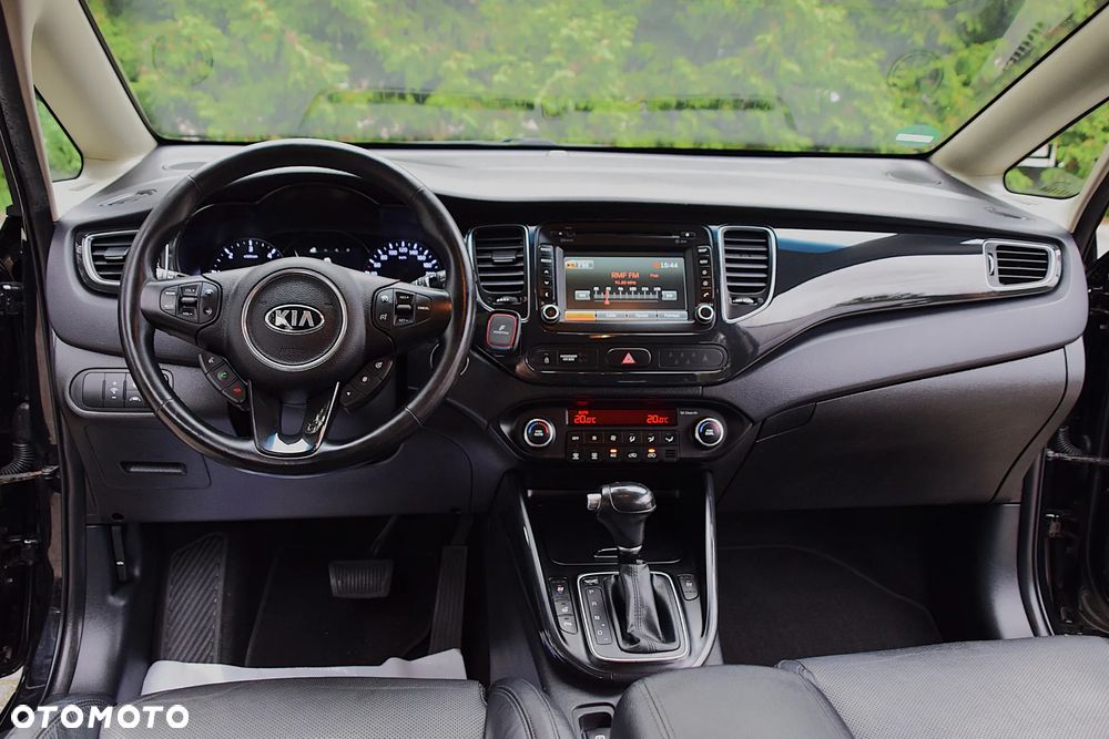 Kia Carens 1.7 CRDi XL 7os - 26