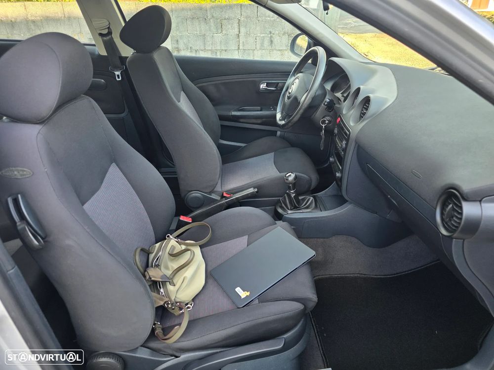 SEAT Ibiza 1.4 16V Sport - 16