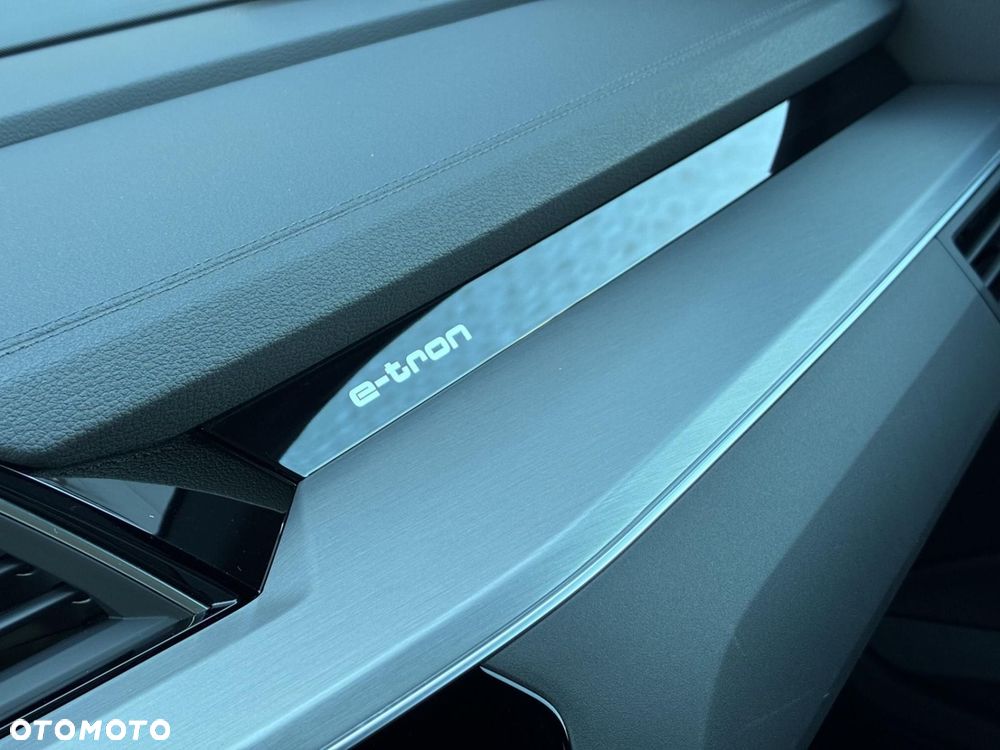 Audi e-tron 50 Quattro S Line - 33