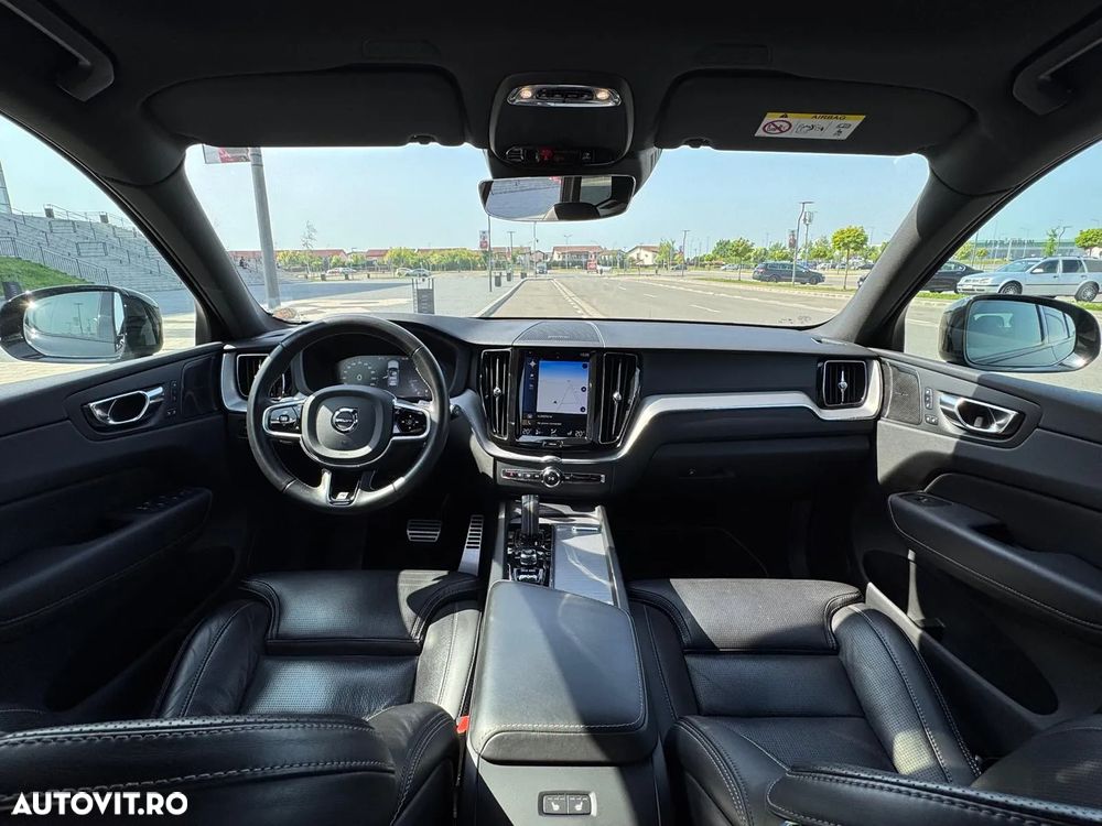 Volvo XC 60 B4 MHEV AWD R-Design - 8