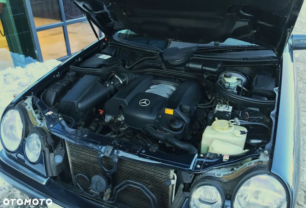 Mercedes-Benz Klasa E - 9