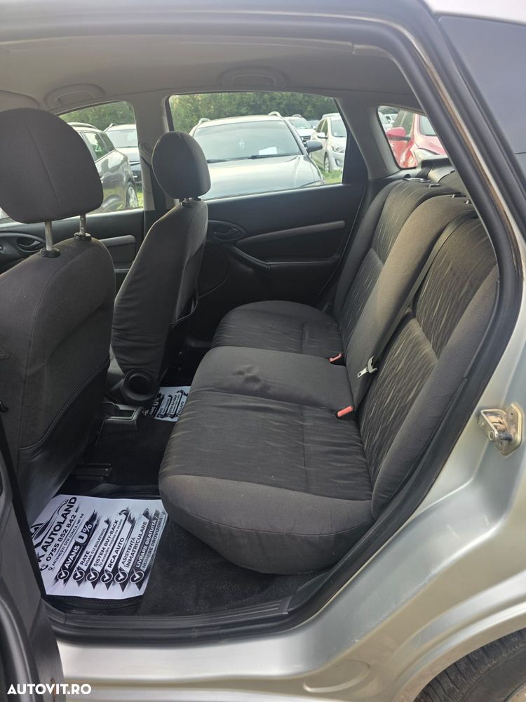 Ford Focus 1.8TDCi Ghia - 8