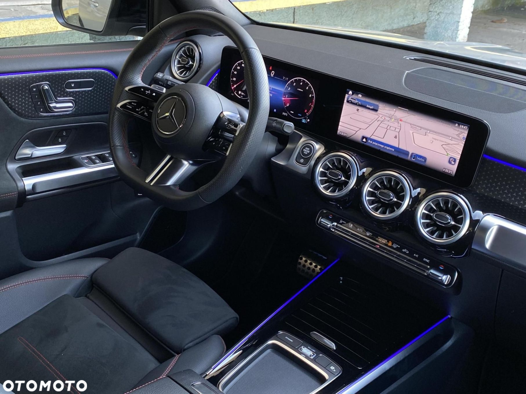 Mercedes-Benz GLB - 24