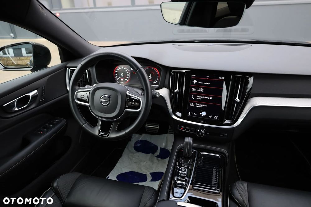 Volvo V60 T6 AWD Recharge Geartronic RDesign - 28