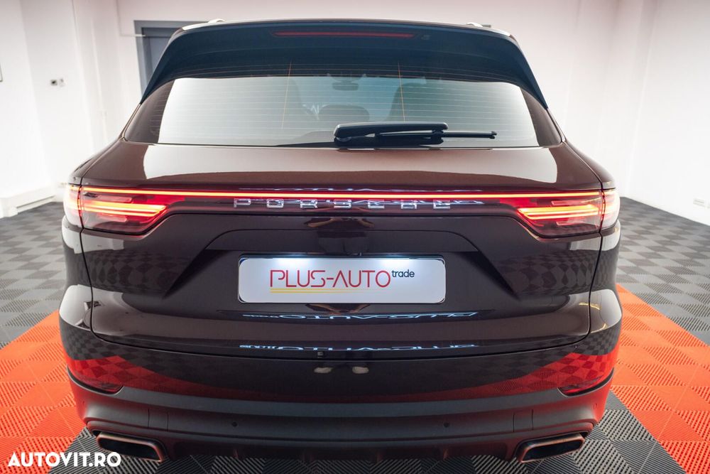 Porsche Cayenne - 24