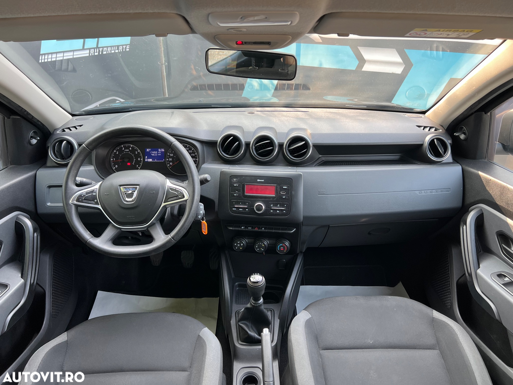 Dacia Duster 1.6 SCe Essential - 7