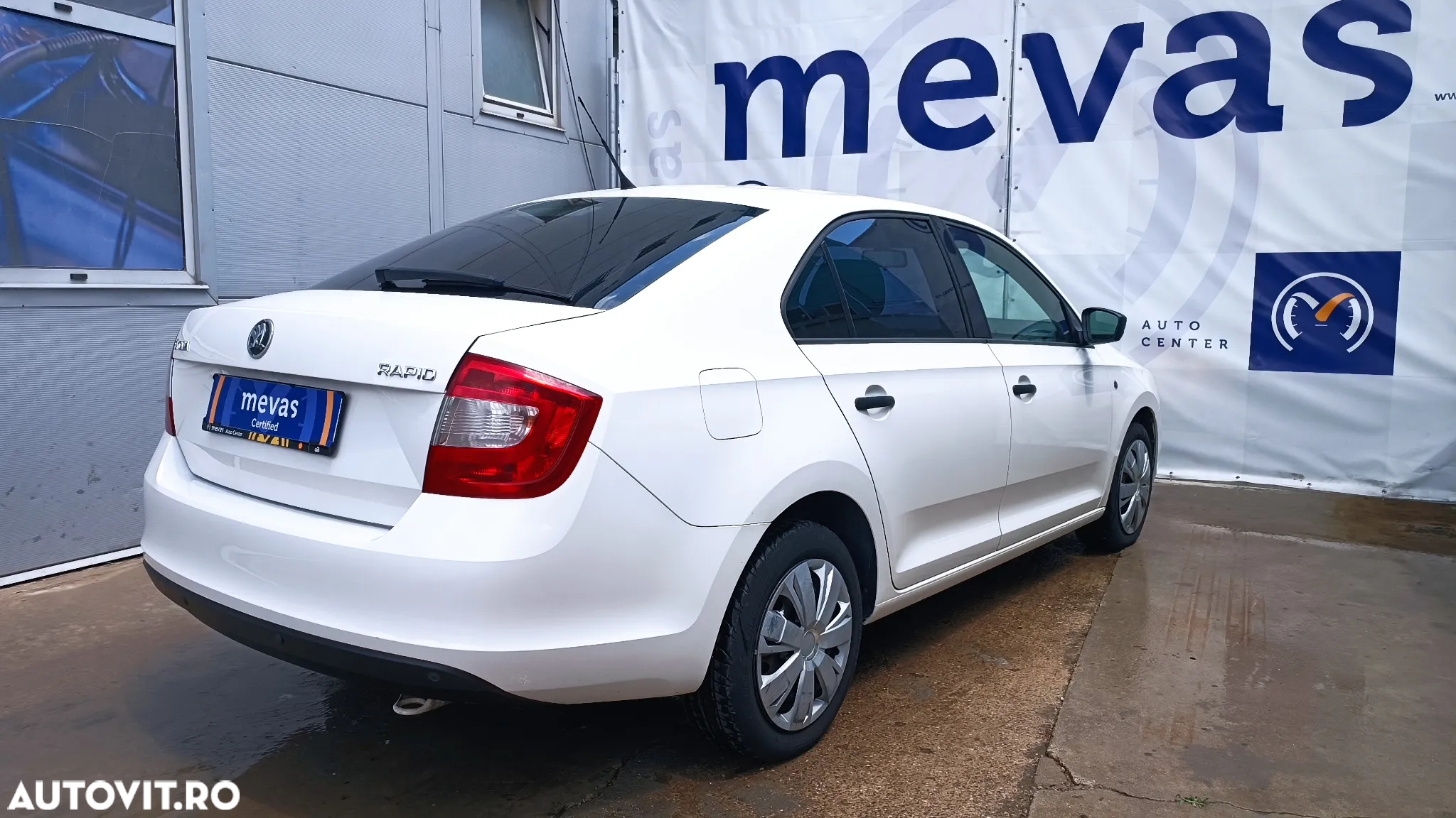 Skoda RAPID 1.6 TDI Ambition - 4