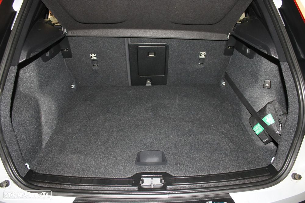 Volvo XC 40 1.5 T5 PHEV Inscription - 32