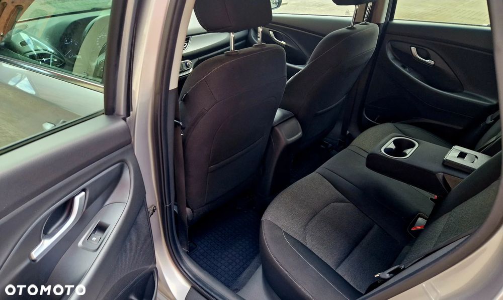 Hyundai i30 1.5 DPI Comfort - 14