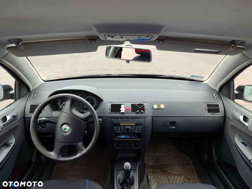 Skoda Fabia 1.4 16V Ambiente - 6