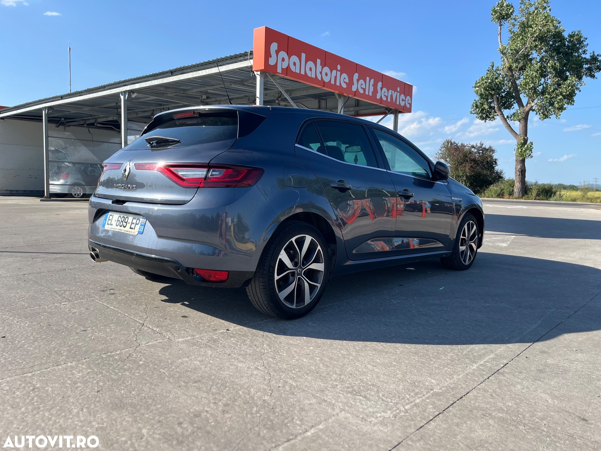 Renault Megane ENERGY dCi 110 EDC BOSE EDITION - 6