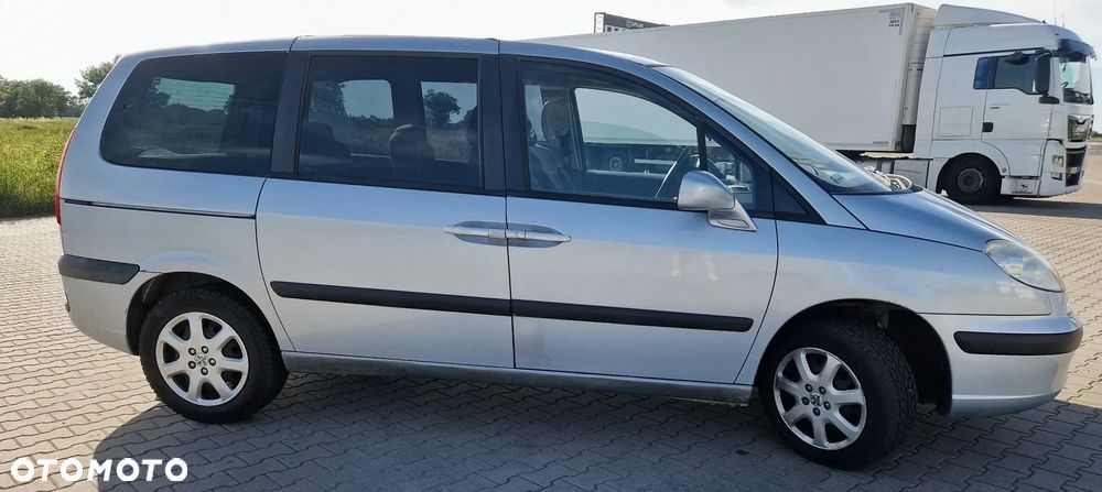 Peugeot 807 2.0 SR - 2