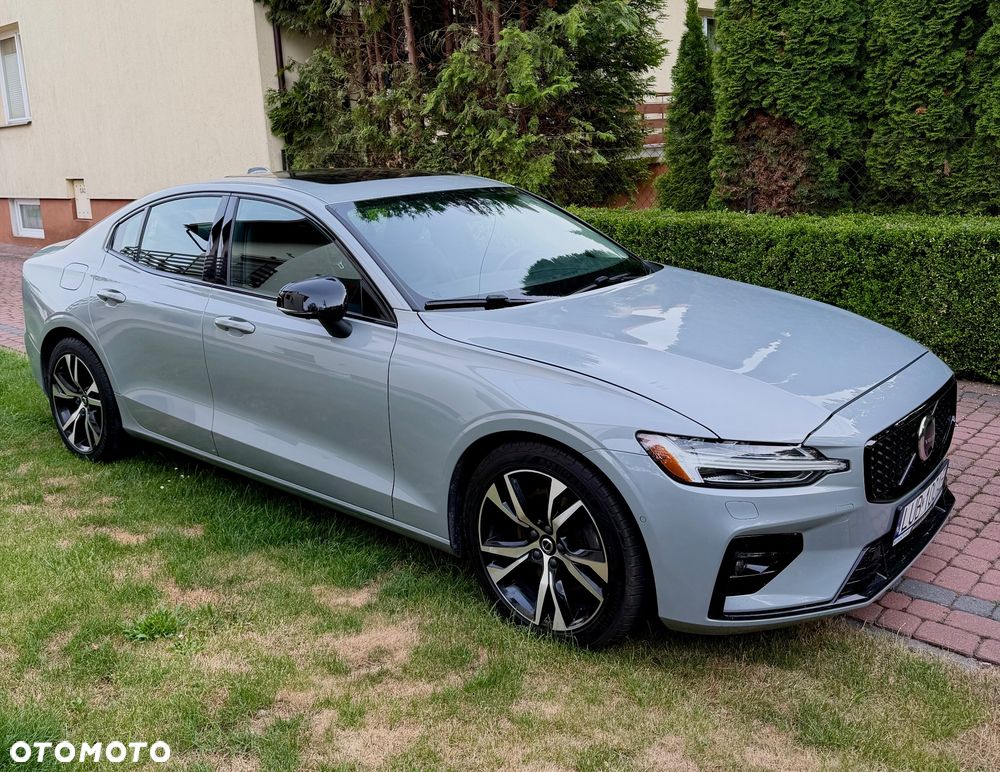 Volvo S60 B5 B AWD Plus Dark - 1