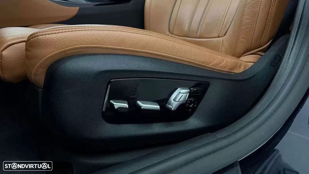 BMW 530 e Pack Desportivo M - 35