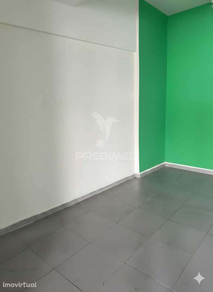 Loja na Amadora - Grande imagem: 4/6