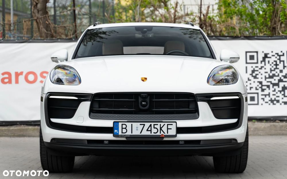 Porsche Macan T - 2