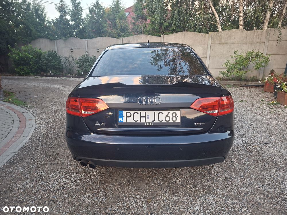 Audi A4 Limousine - 17