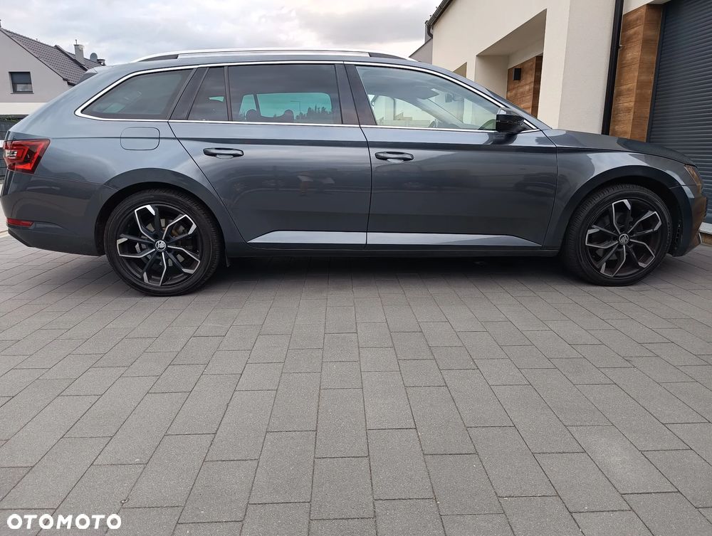 Skoda Superb Combi 2.0 TDI 4x4 DSG Style - 14