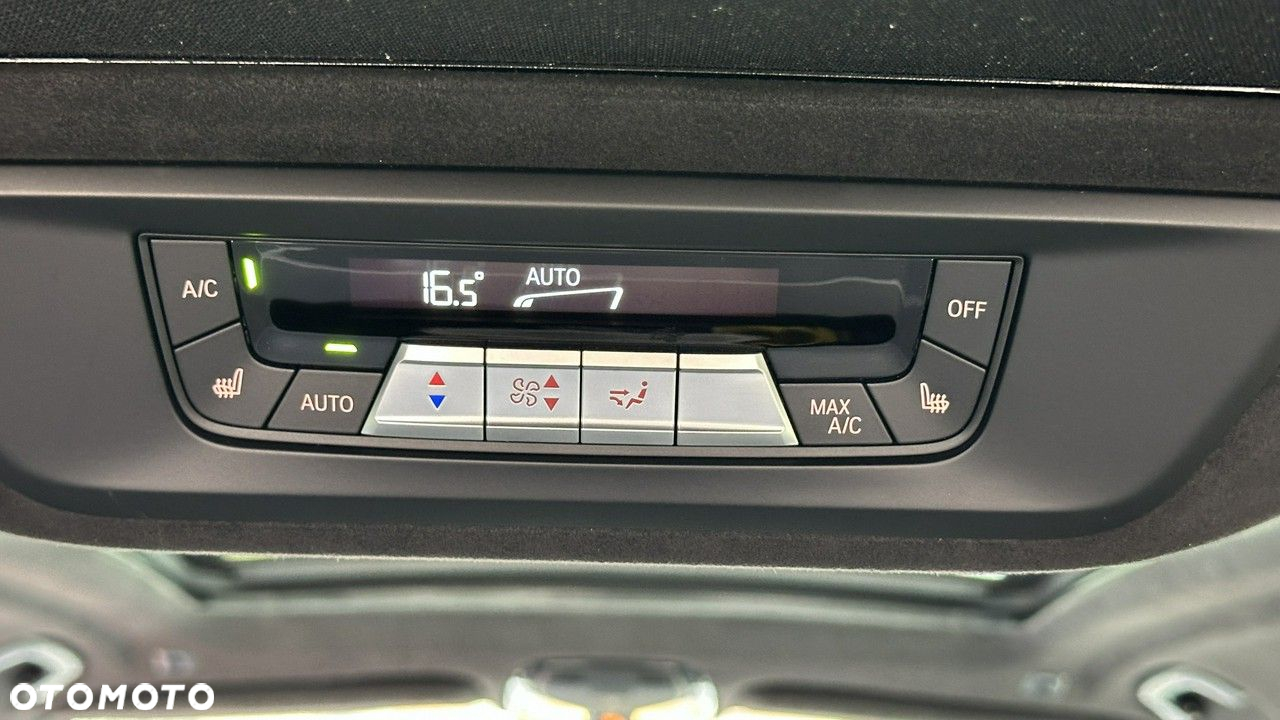 BMW X7 - 33